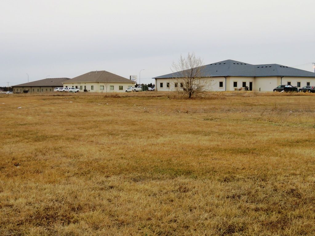 1011 20th Ave SE, Minot, ND 58701
